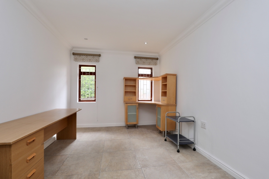 To Let 4 Bedroom Property for Rent in La Concorde Western Cape